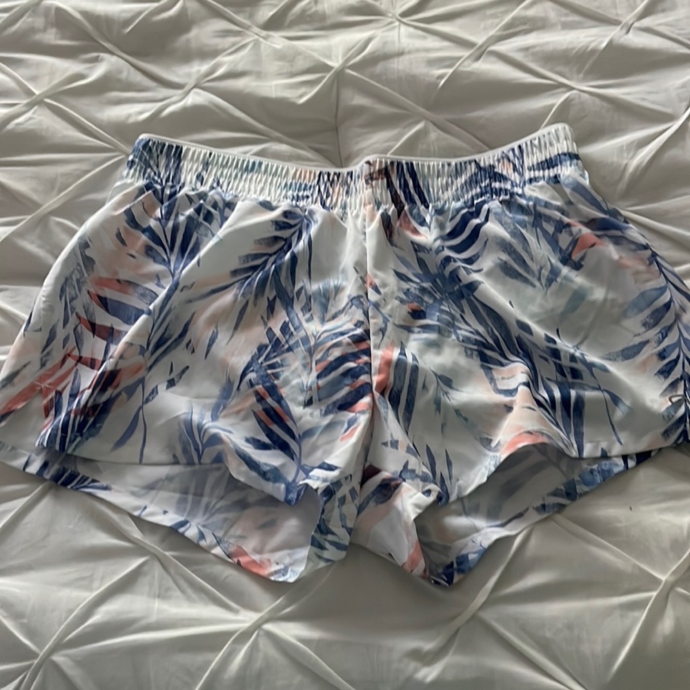 GAPFIT RUNNING SHORTS (Medium)
